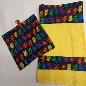 Colorful Mickey and friends Character Hanging Towel and potholder Set